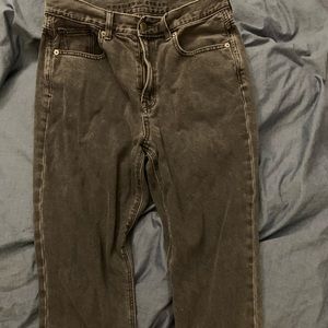 AE mom jeans Size 6 short washed black